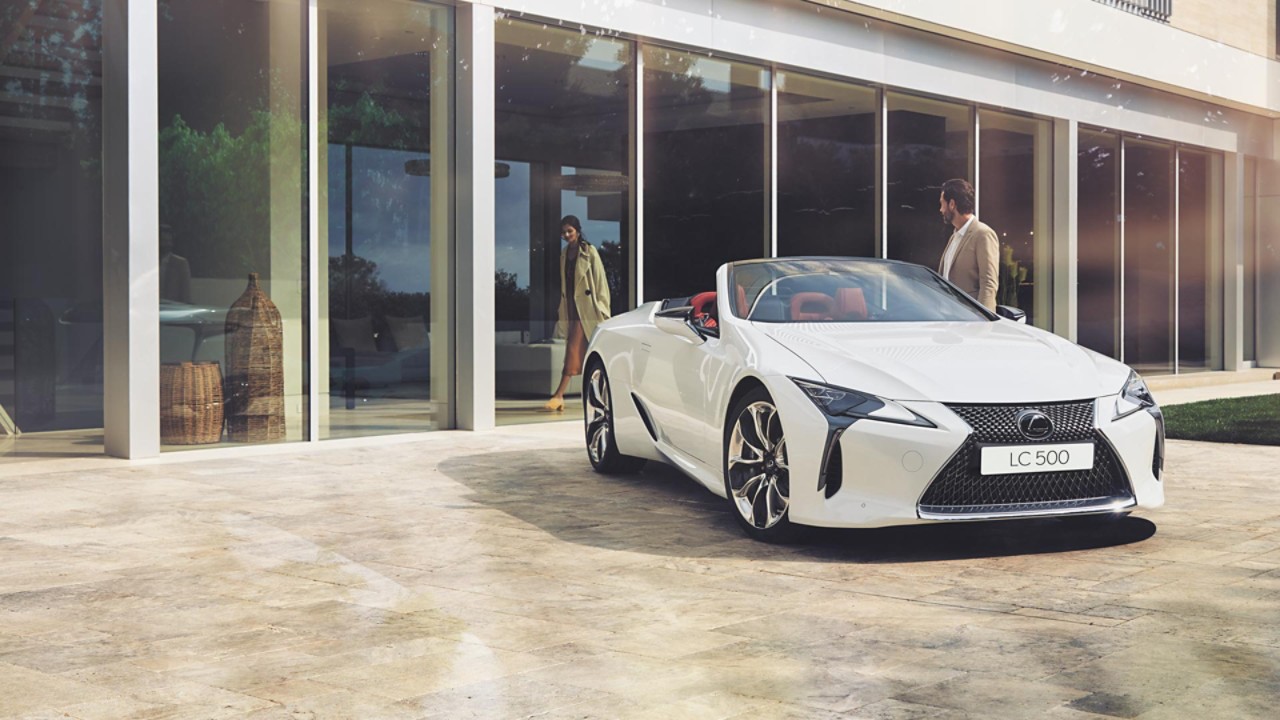 Weißer Lexus LC 500