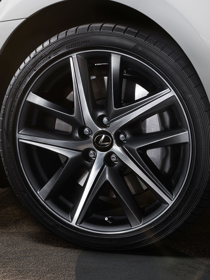 Lexus Reifen auf Felge