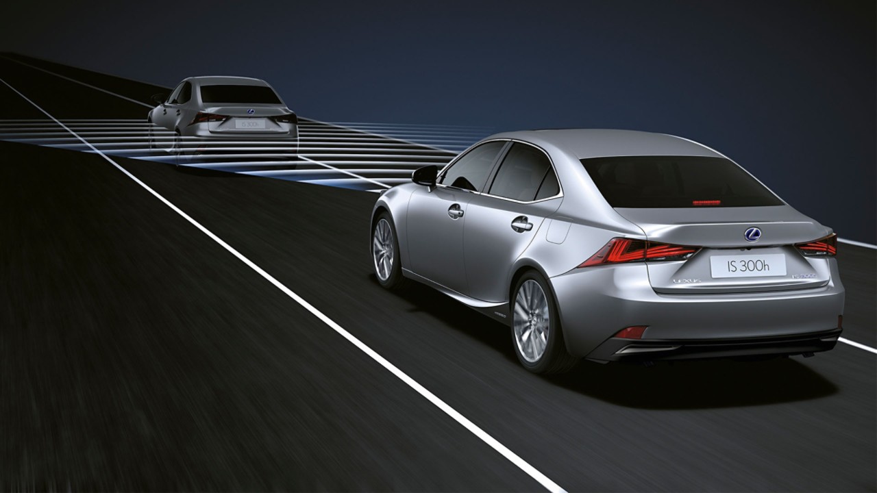01-technologie-lexus-safety-adaptives-geschwindigkeitssystem-lexus-1