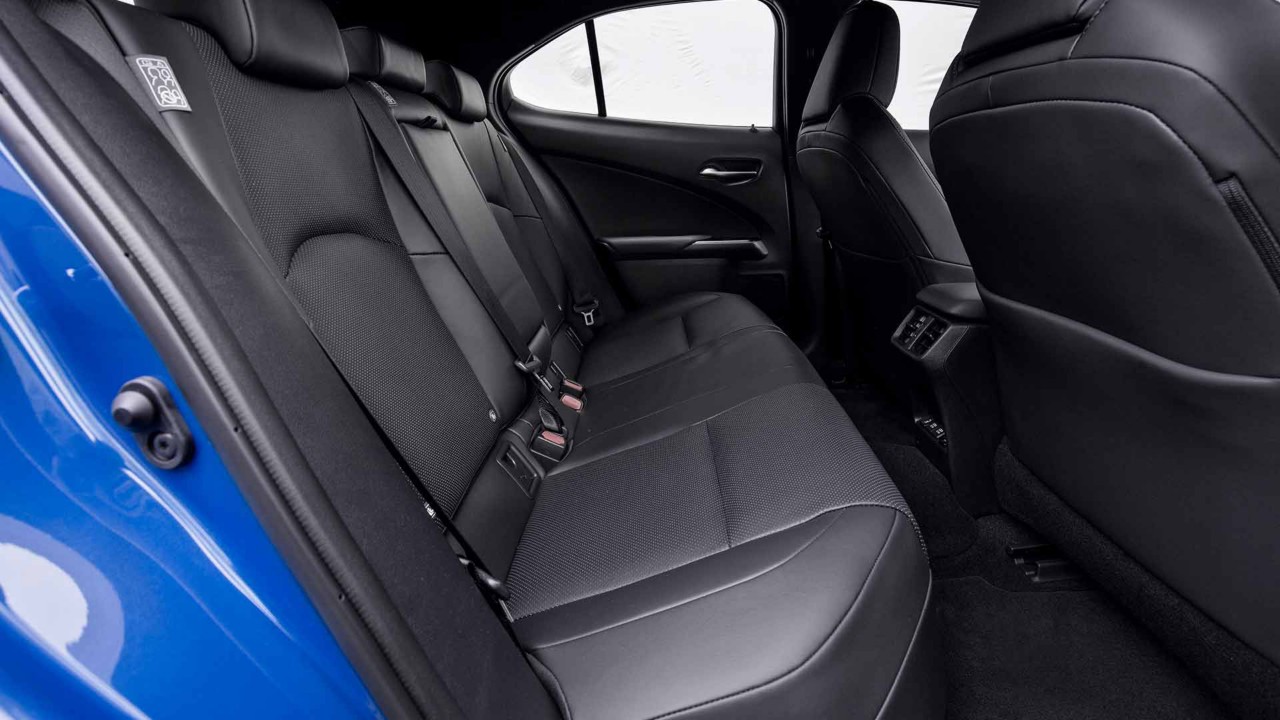 Die hinteren Sitze des Lexus UX 300e's