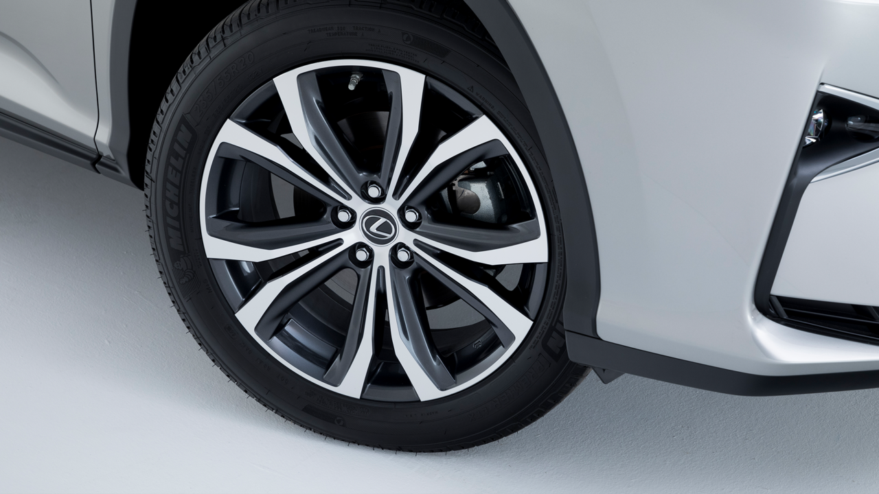 Lexus RXL silber