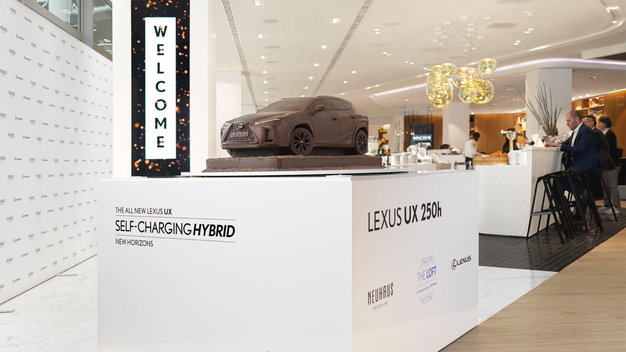 Lexus Verkaufsraum Halle