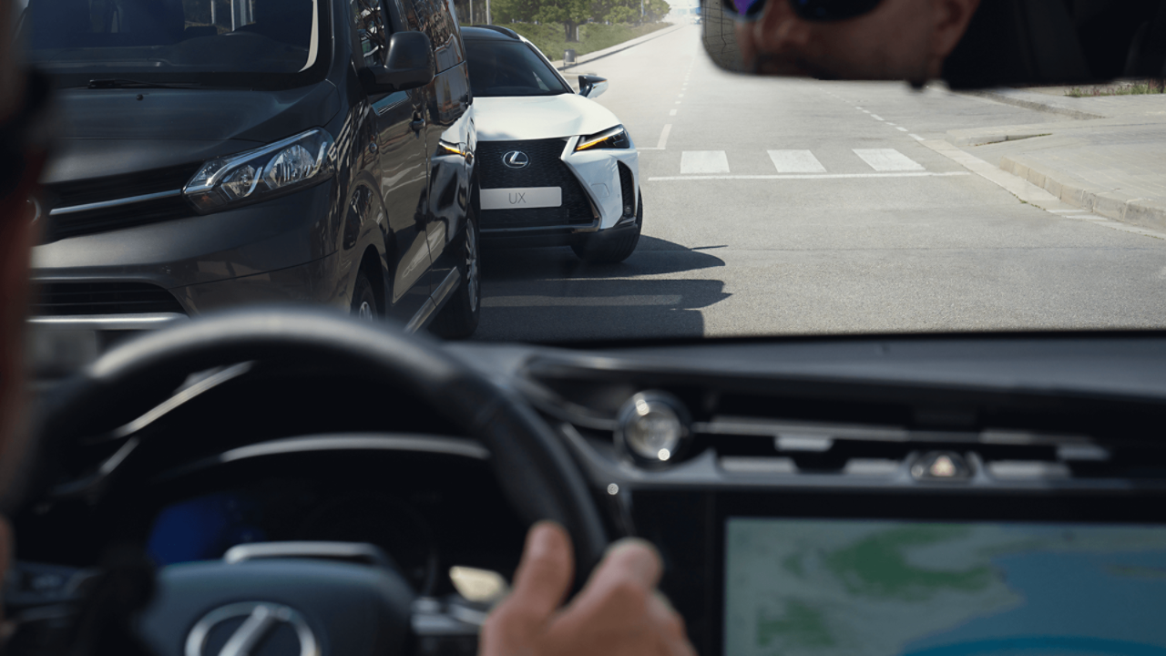 Die Adaptive Geschwindigkeitsregelung im neuen Lexus UX 250h